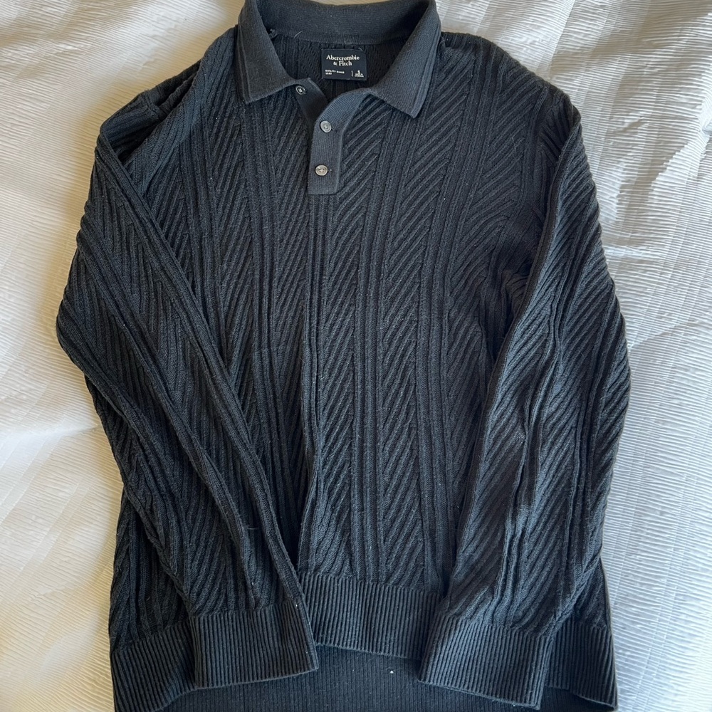 Abercrombie Men's Black Polo Sweater